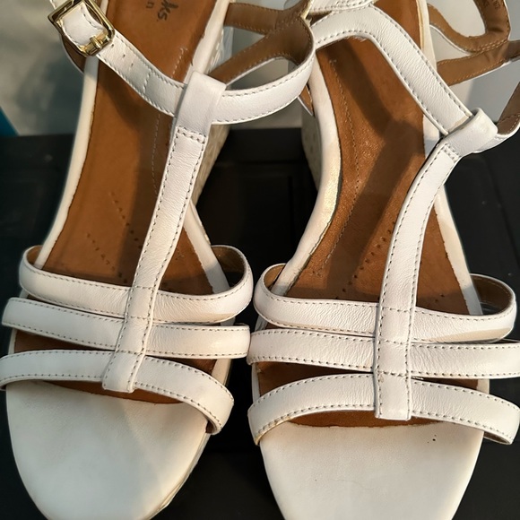 New! Clark’s White Leather Strappy Wedge Platform Heels - Picture 3 of 15